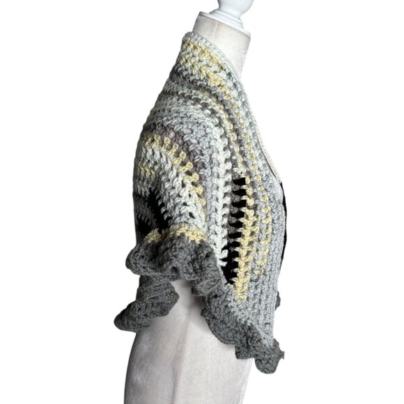 Handmade Black Grey White Crochet Knit Shawl Wrap With Ruffled Edges Soft NEW - Picture 3 of 4